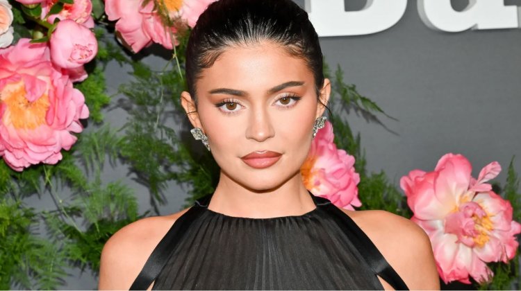 Kylie Jenner mostra como seus filhos se parecem